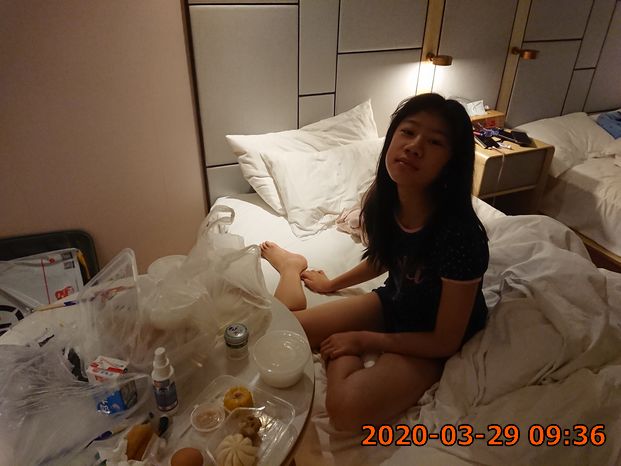 豬豬睡醒了.....