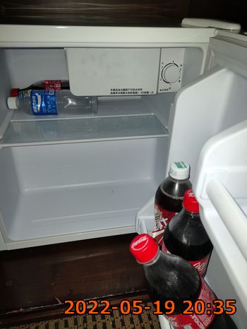 有小冰箱~