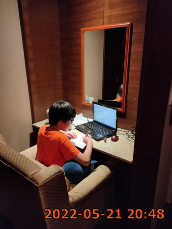 牛牛書桌