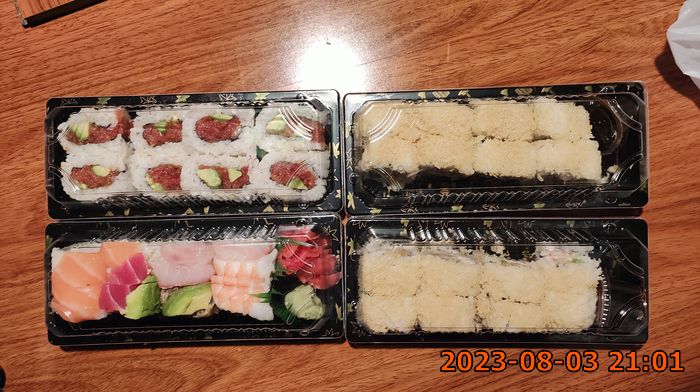 Spicy Tuna, Rainbow roll, crunchy tempura roll